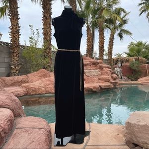 Scarlett elegant  Black Velvet Sleeveless Dress with gold-plate belt Size:10